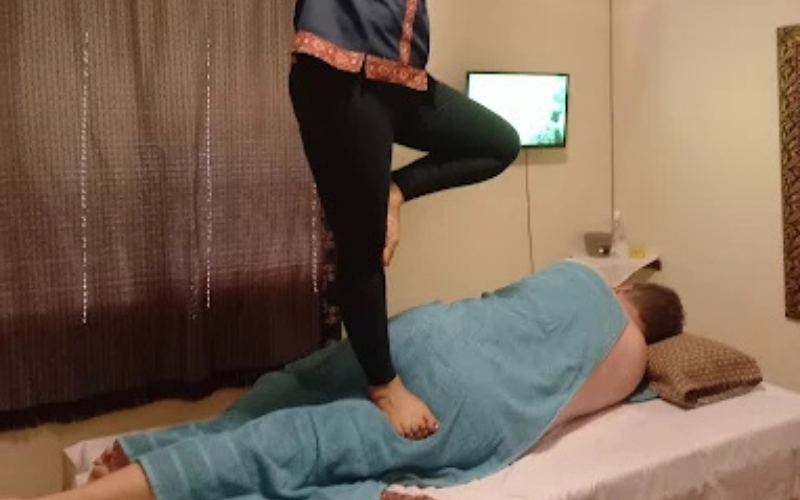 thai massage